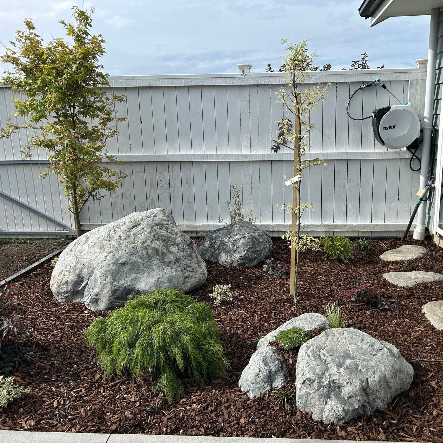 Decorative Stones & Boulders