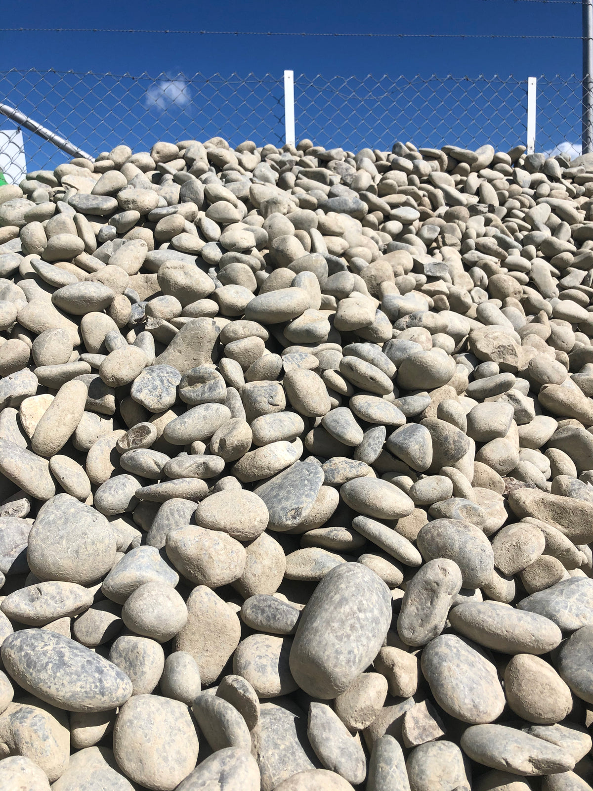 Grey Stone Rounds Large -Greywacke (65-40mm) – Gardenmakers Landscape ...