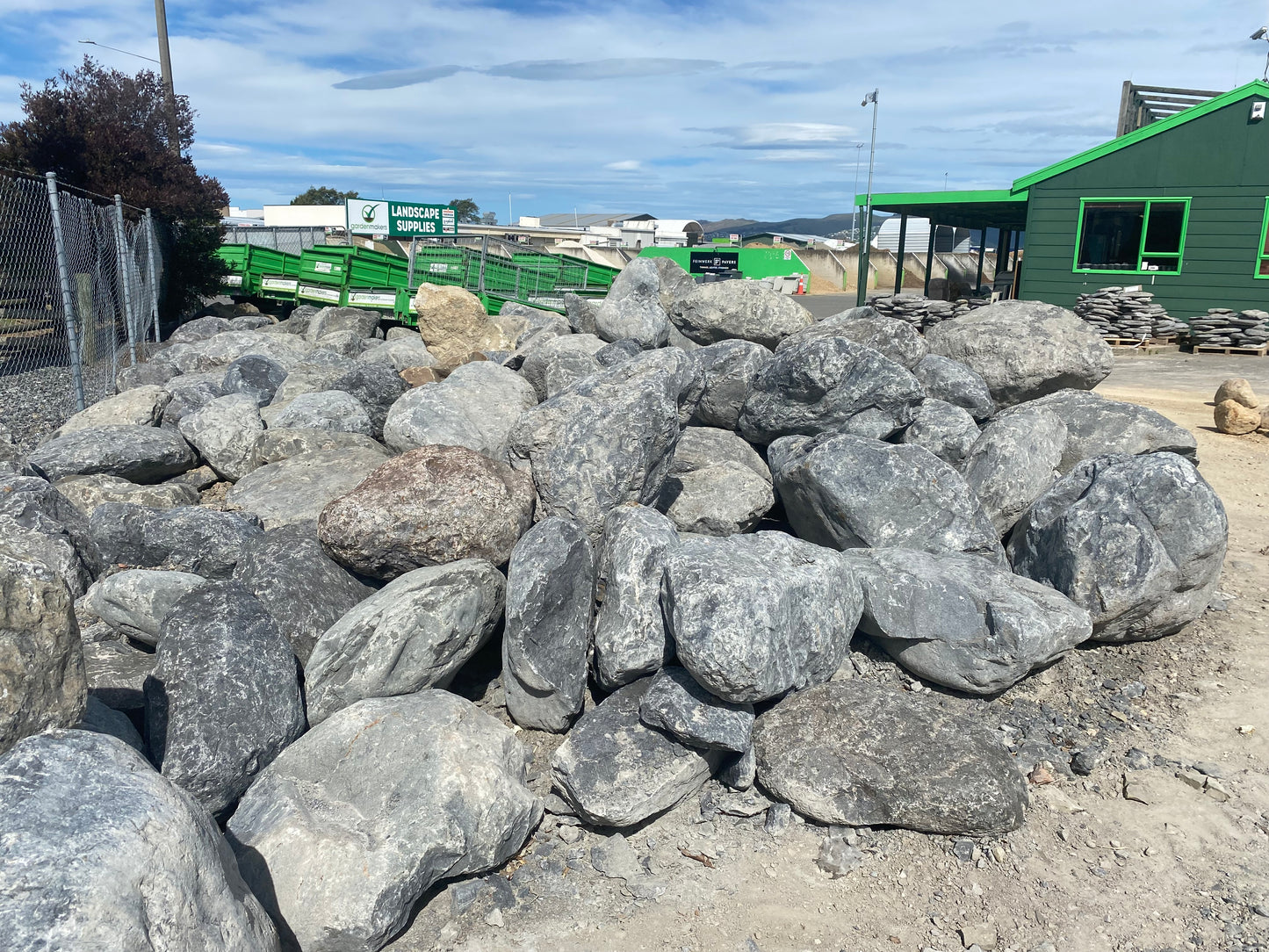 Hapuku Boulders